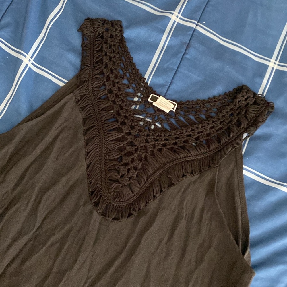 Black Fringe Sleeveless v-neck Top - Picture 3 of 17